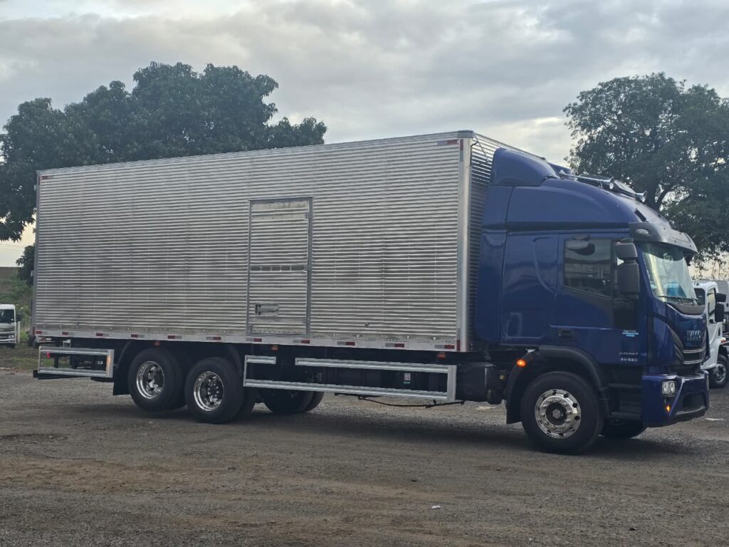 WhatsApp Image 2025-11-14 at 14.11.27